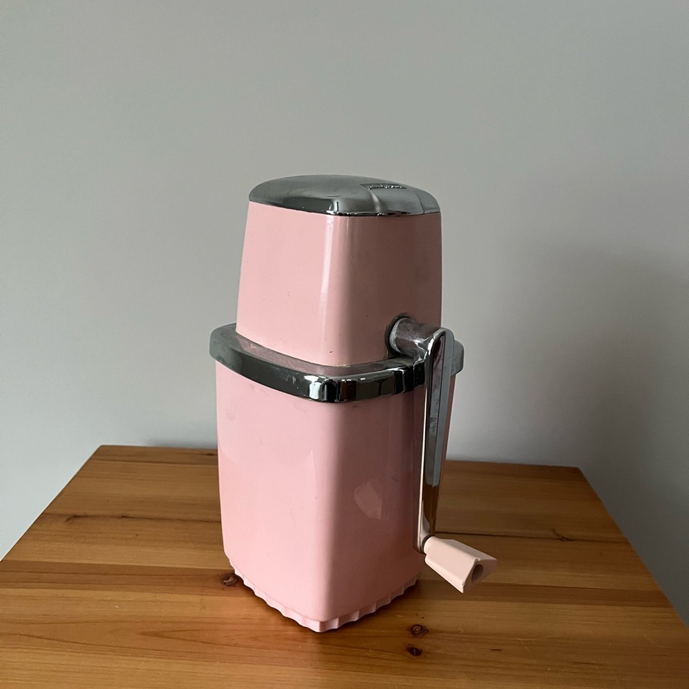 Mid Century Vintage Bakelite ice crusher